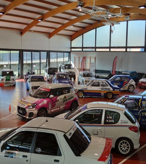 Exposición de vehículos de competición